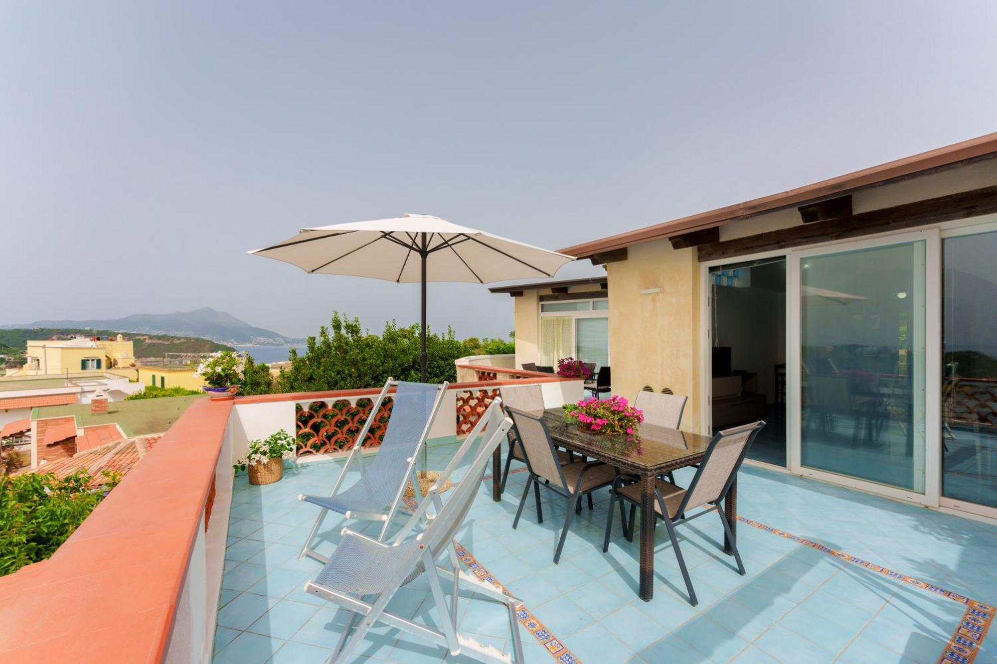 Apartment La Casa Sul Mediterraneo - Beautiful View Procida